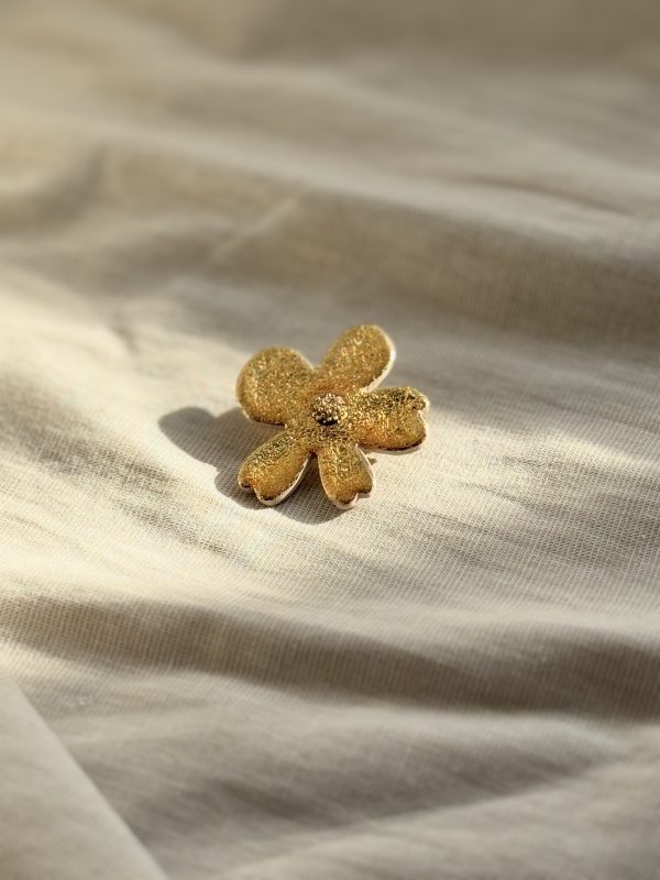 Broche - Full feuilles d'or – Image 2