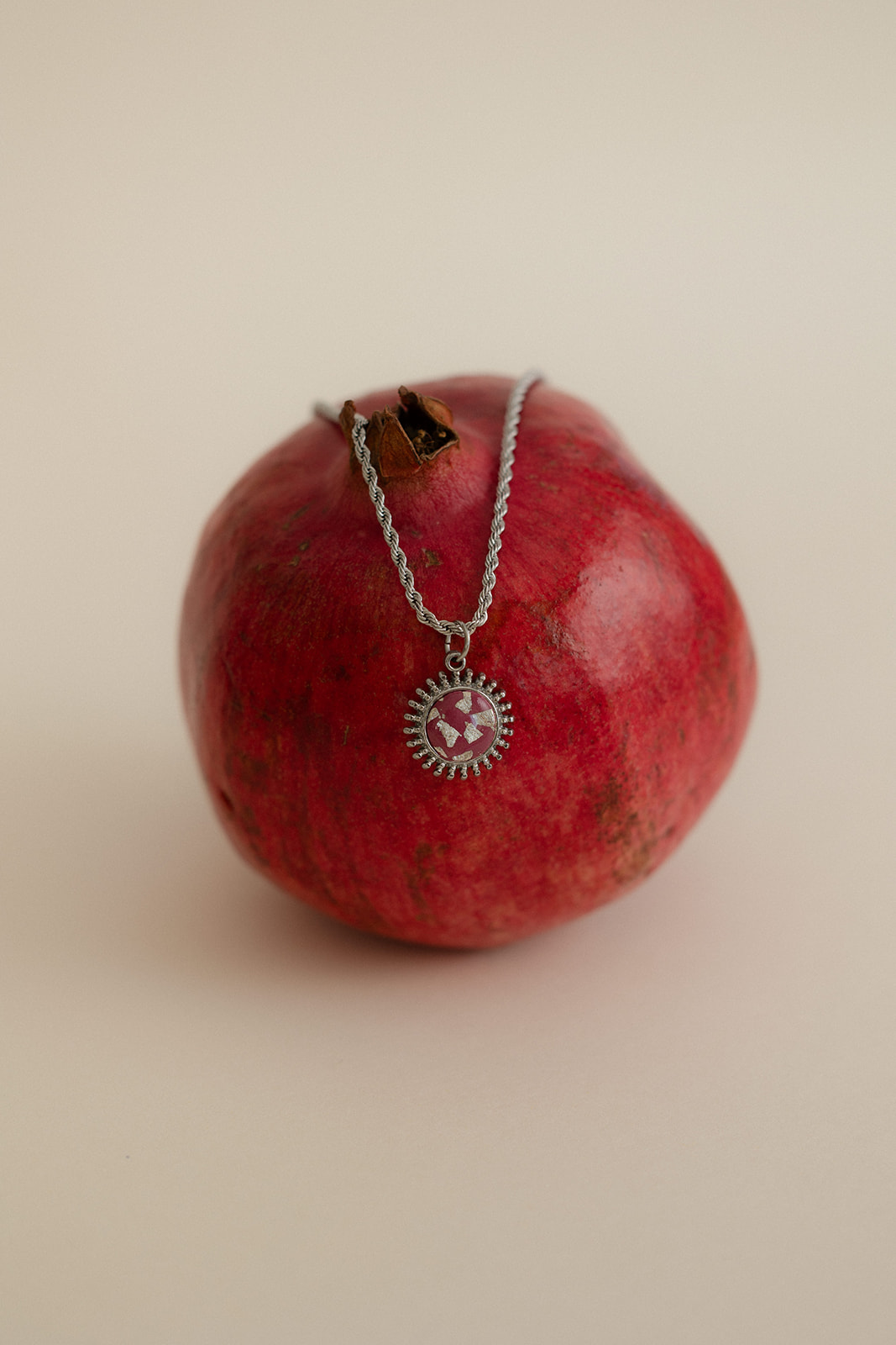 Collier SALOMÉ - Prune 2 Collier SALOMÉ - Prune – Image 2