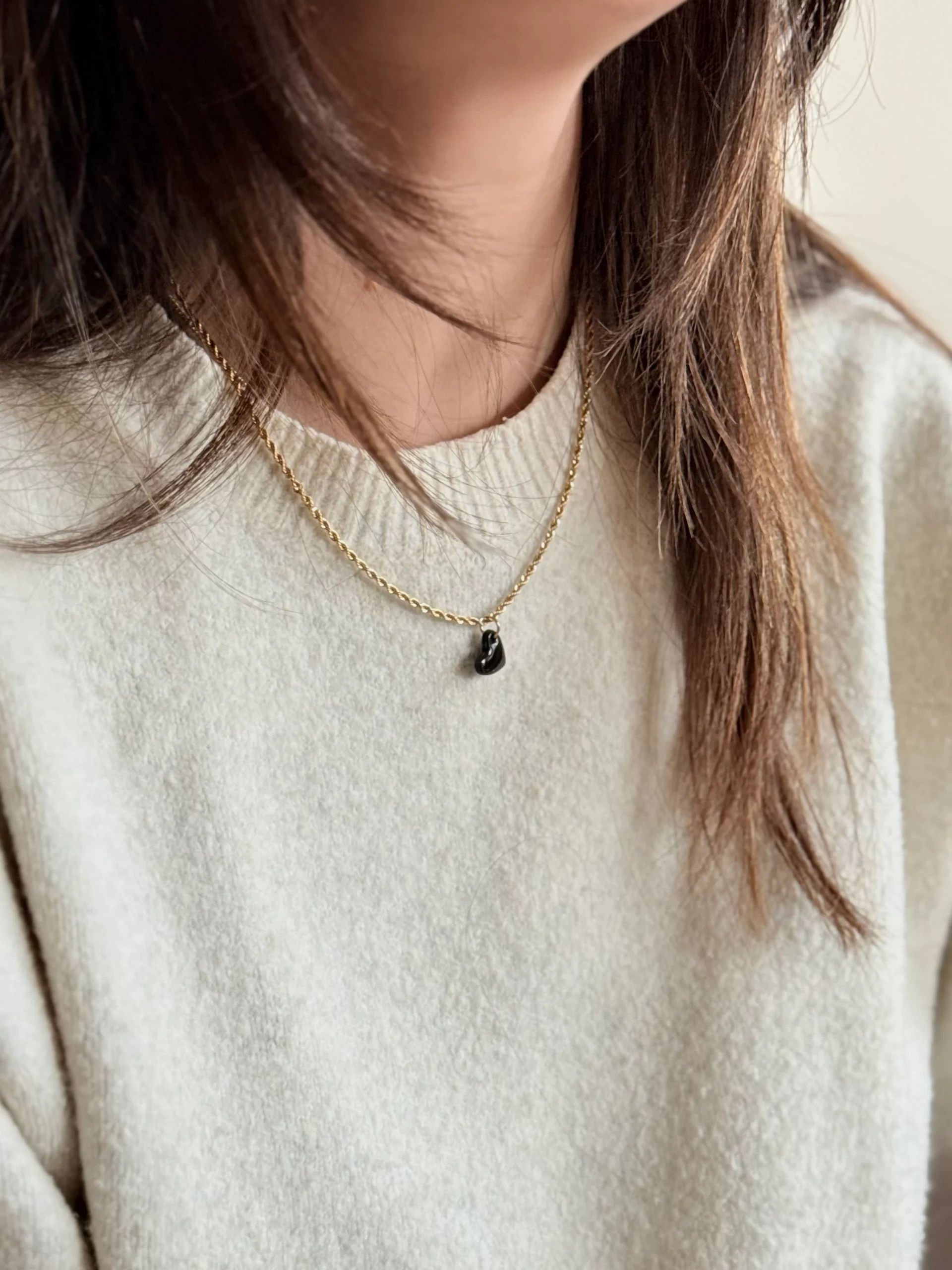 Collier Mini VALENTINE - Noir 2 Collier Mini VALENTINE - Noir – Image 2